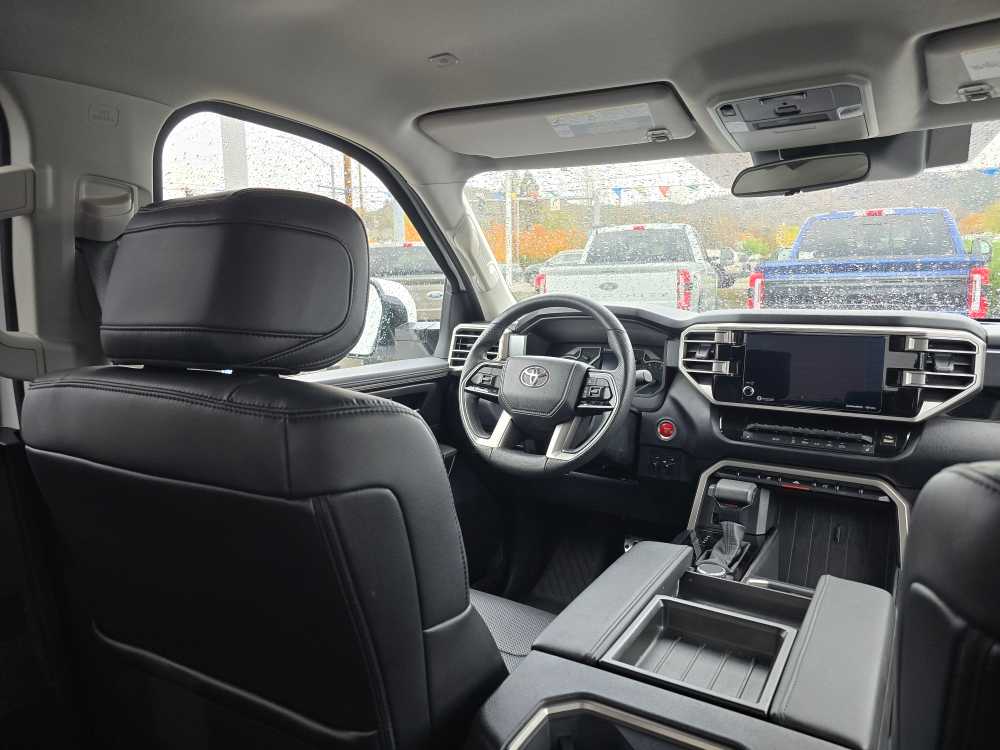 Thumbnail: 2022 Toyota Tundra - 10