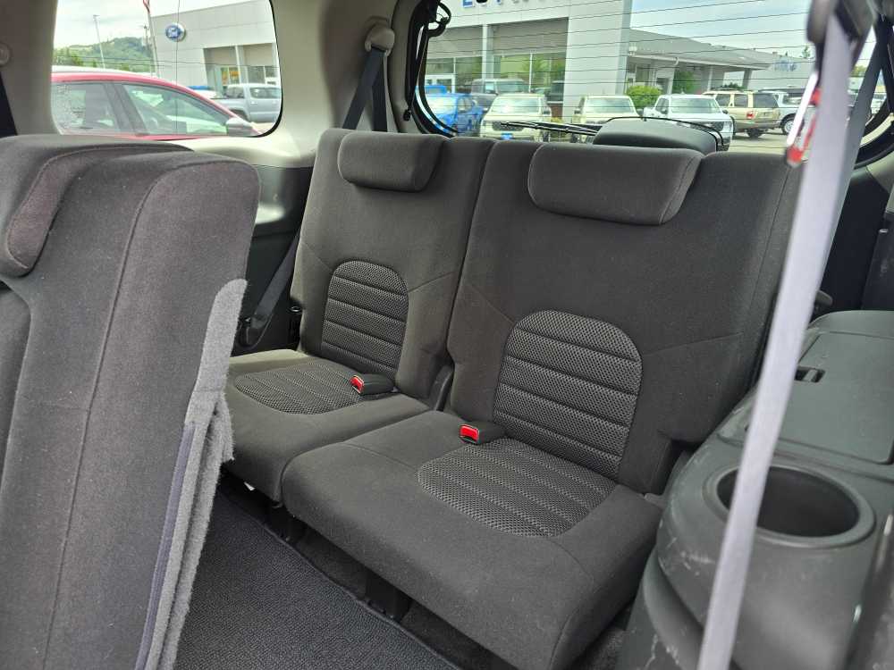 2011 Nissan Pathfinder SV 17