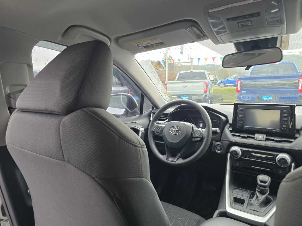 Thumbnail: 2021 Toyota RAV4 - 10