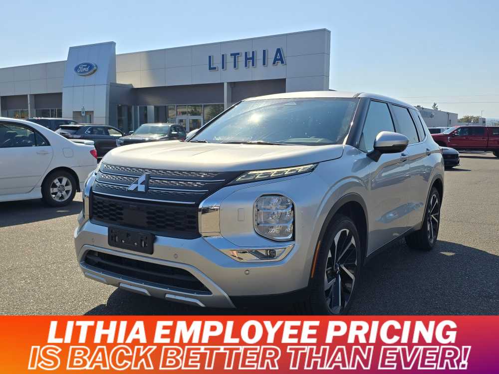 Thumbnail: 2024 Mitsubishi Outlander - 1