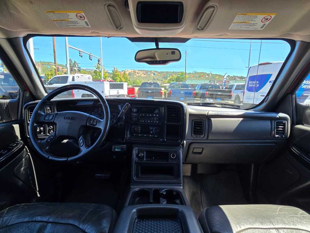 Thumbnail: 2004 GMC Sierra 2500 - 15