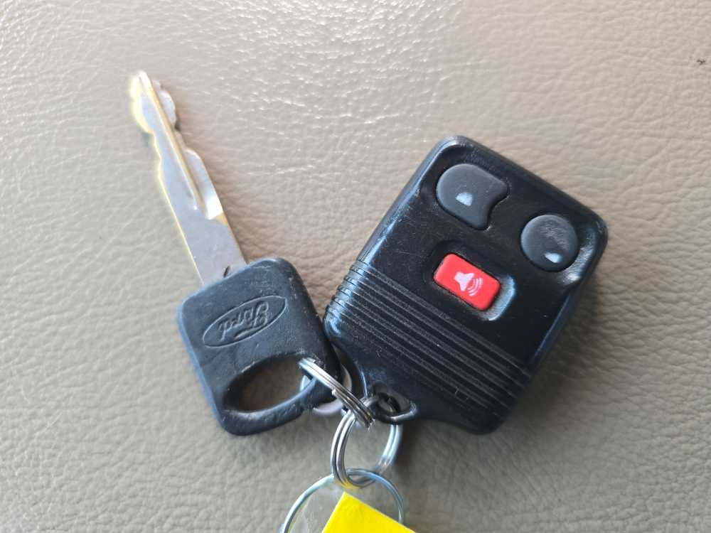 Thumbnail: 2005 Ford F-250 - 22