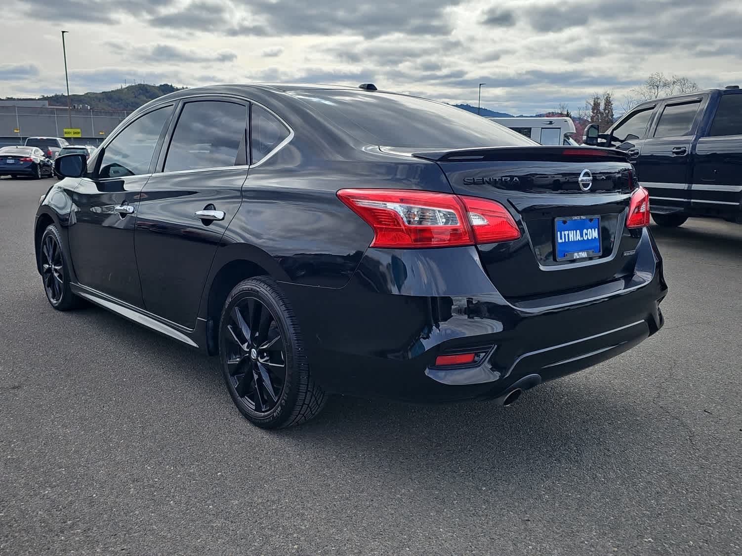 Thumbnail: 2018 Nissan Sentra - 3