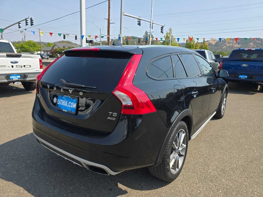 Thumbnail: 2018 Volvo S60 - 5