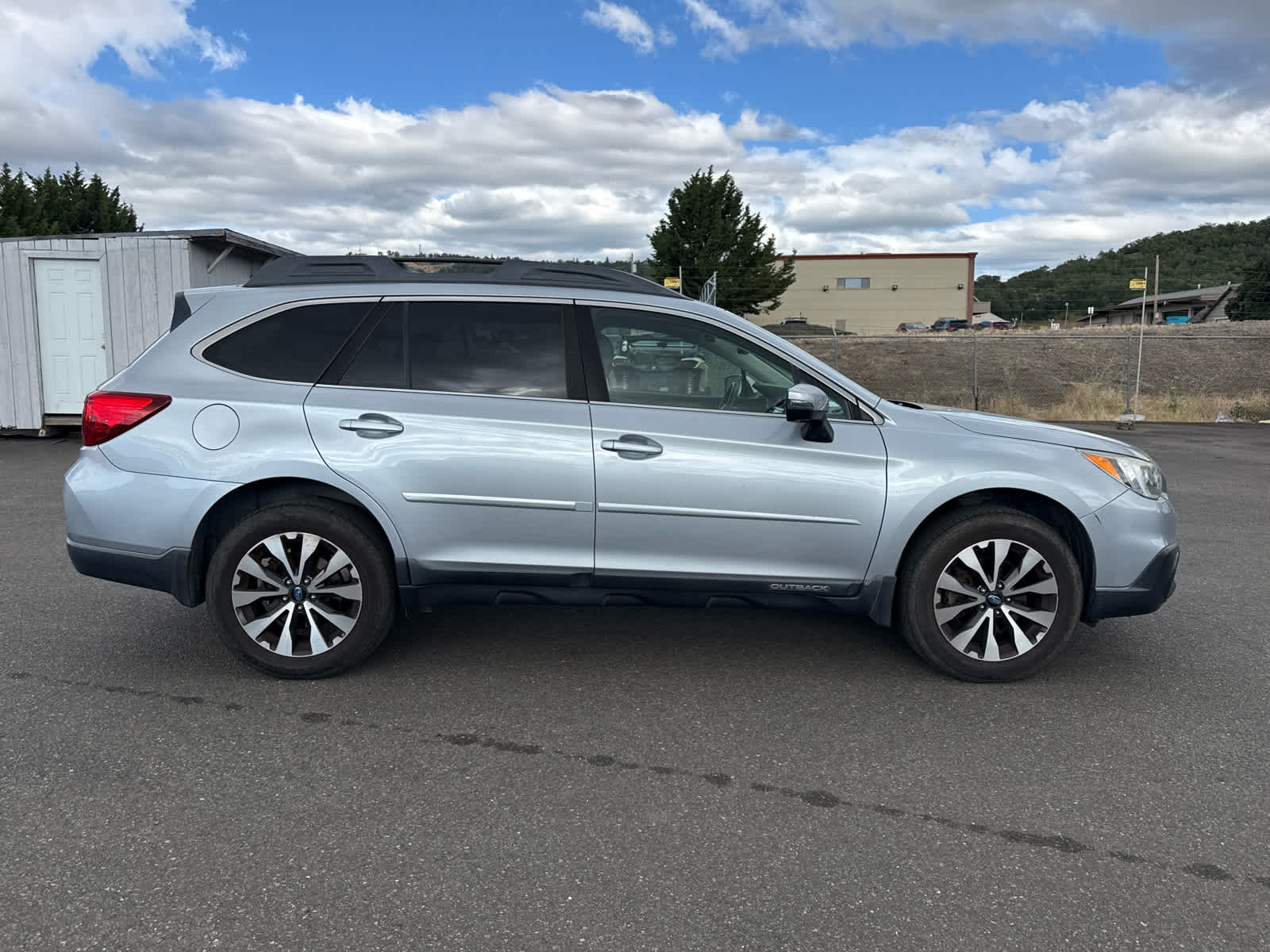 Thumbnail: 2017 Subaru Outback - 6