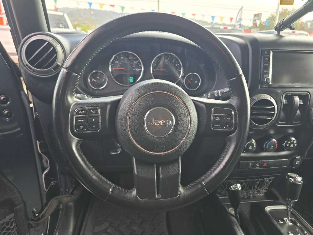 Thumbnail: 2016 Jeep Wrangler - 11