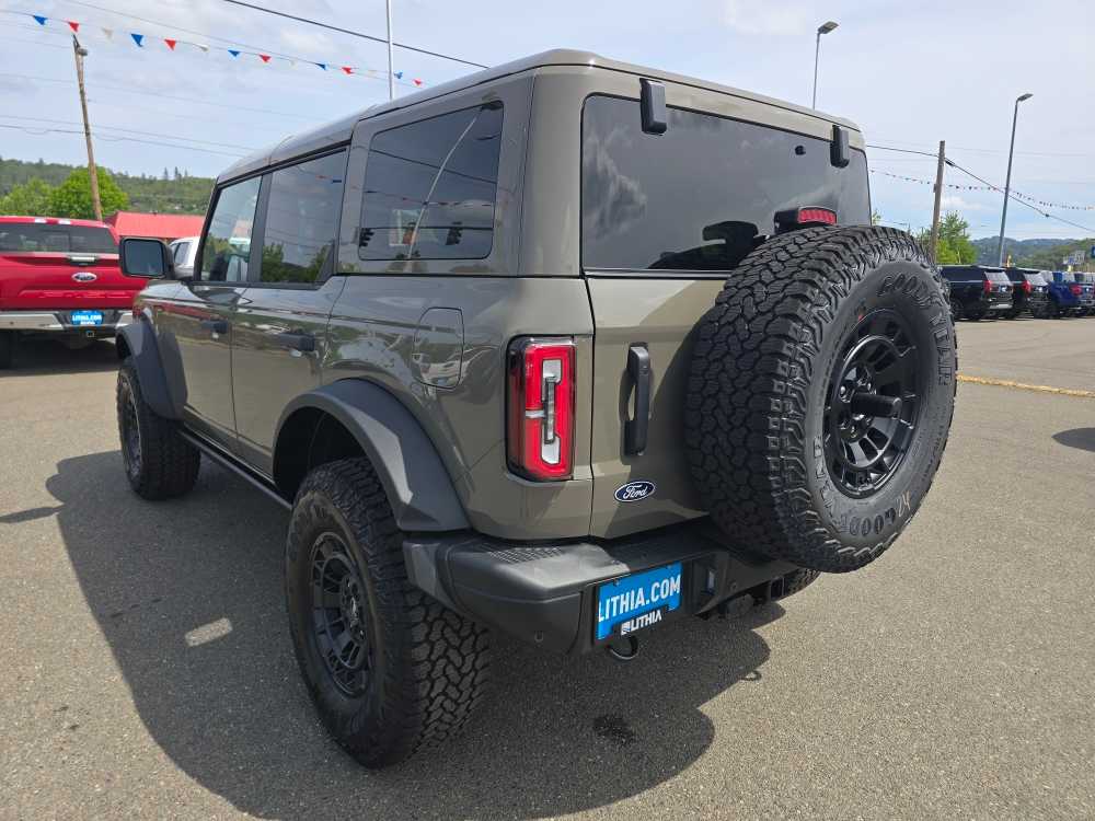 Thumbnail: 2026 Ford Bronco - 3