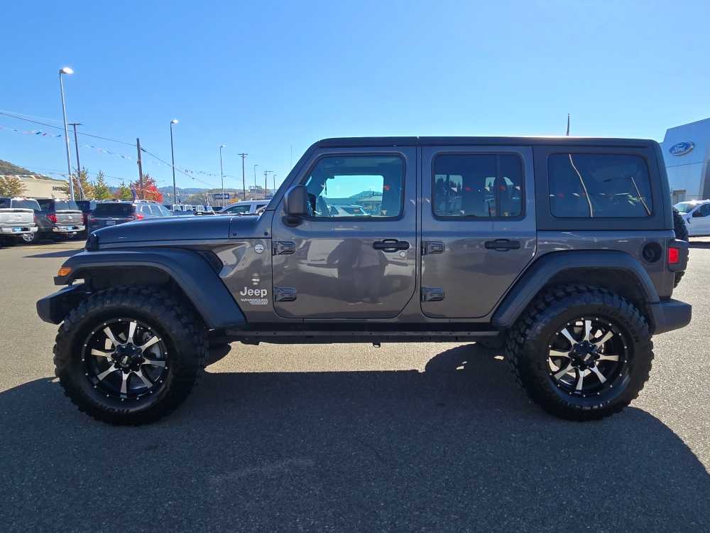 Thumbnail: 2019 Jeep Wrangler - 2