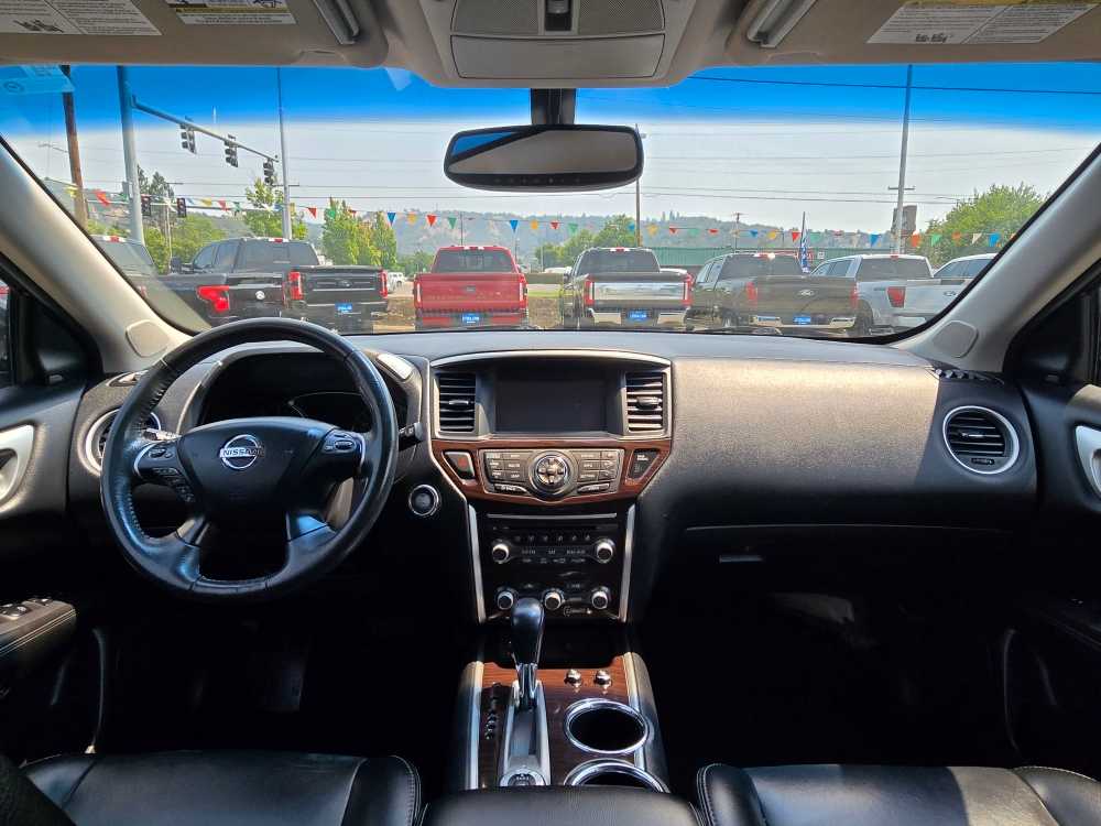Thumbnail: 2015 Nissan Pathfinder - 15