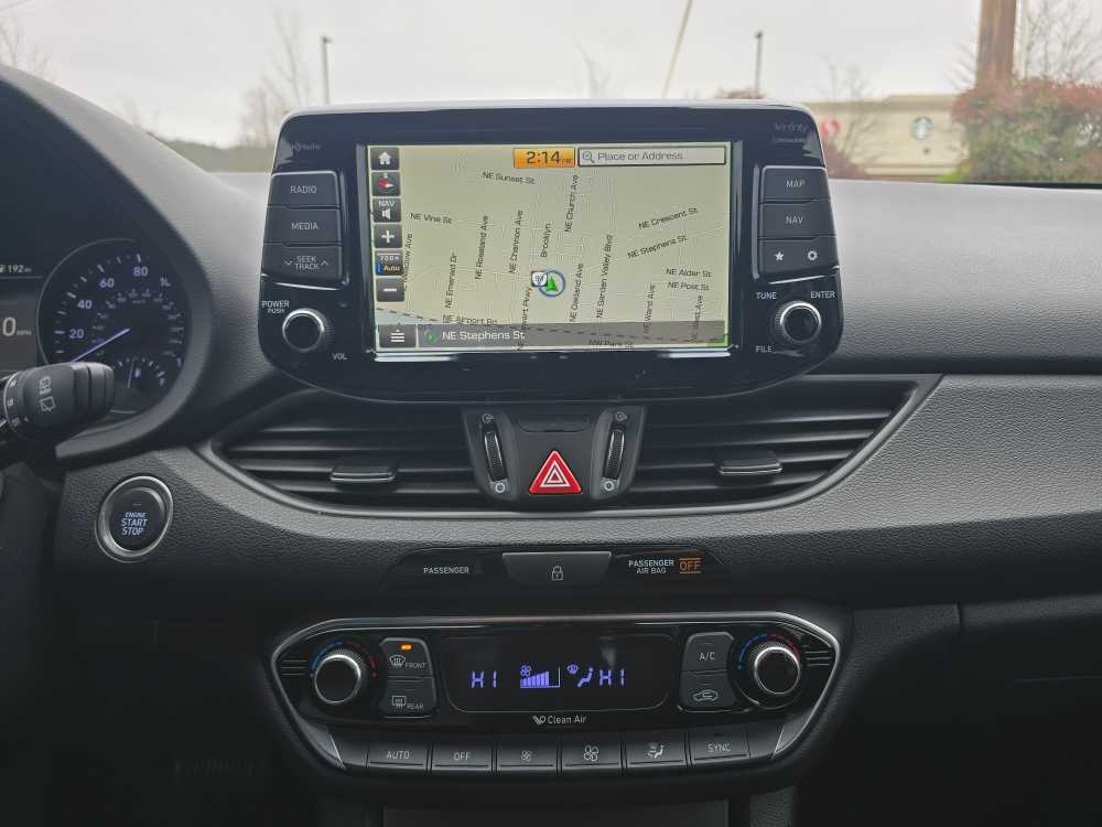 Thumbnail: 2018 Hyundai Elantra - 12