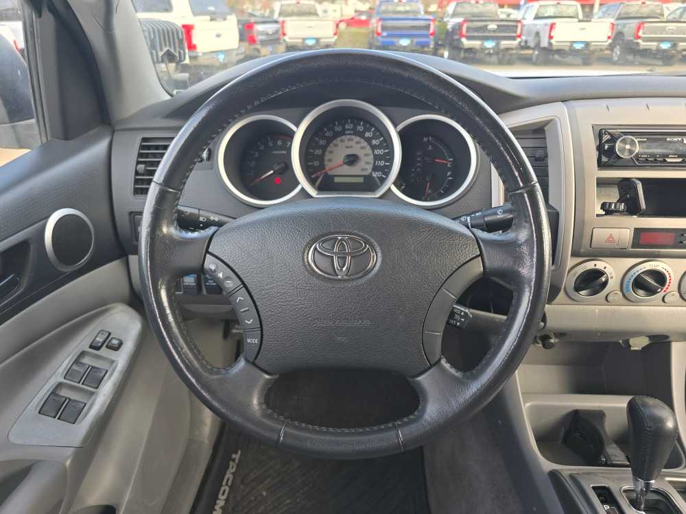 Thumbnail: 2005 Toyota Tacoma - 11