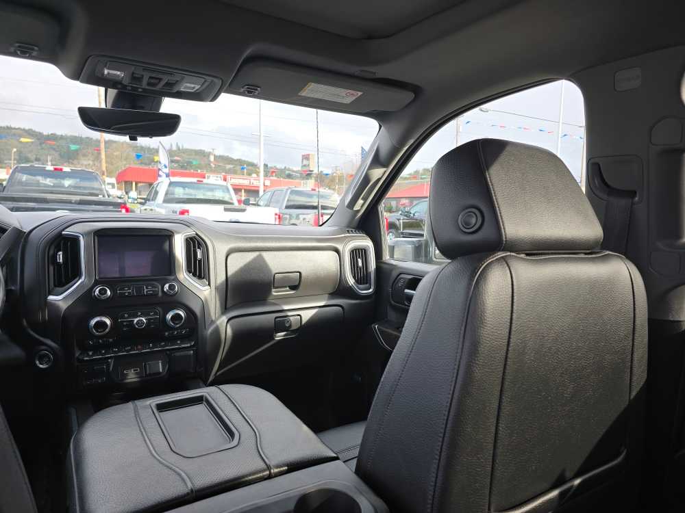 Thumbnail: 2022 GMC Sierra 3500 - 14