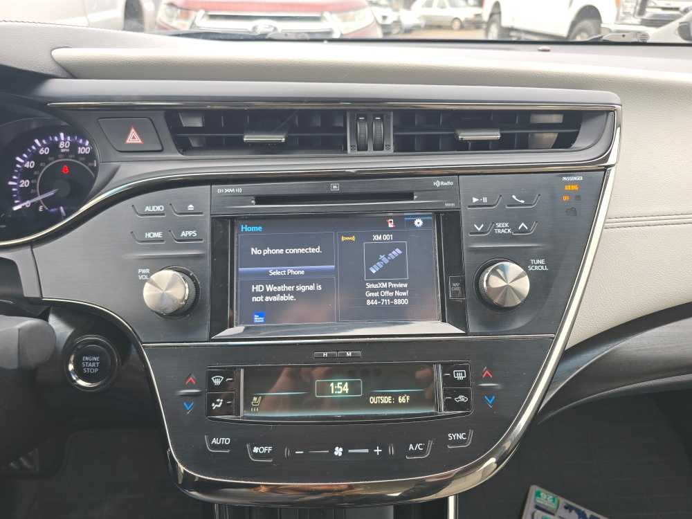 Thumbnail: 2016 Toyota Avalon - 12