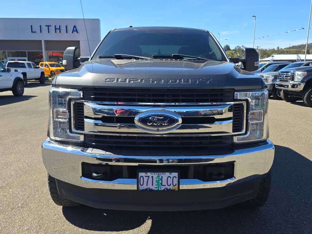 Thumbnail: 2018 Ford F-350 - 5