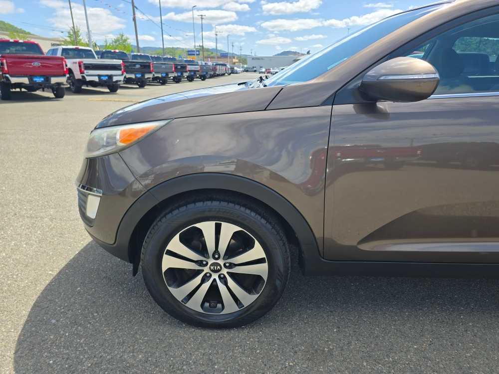 Thumbnail: 2011 Kia Sportage - 19