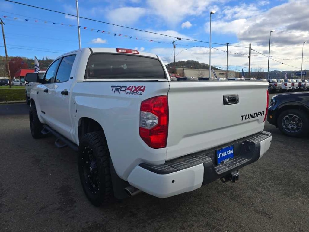 Used 2016 Toyota Tundra SR5 5.7L V8 w/FFV Truck CrewMax