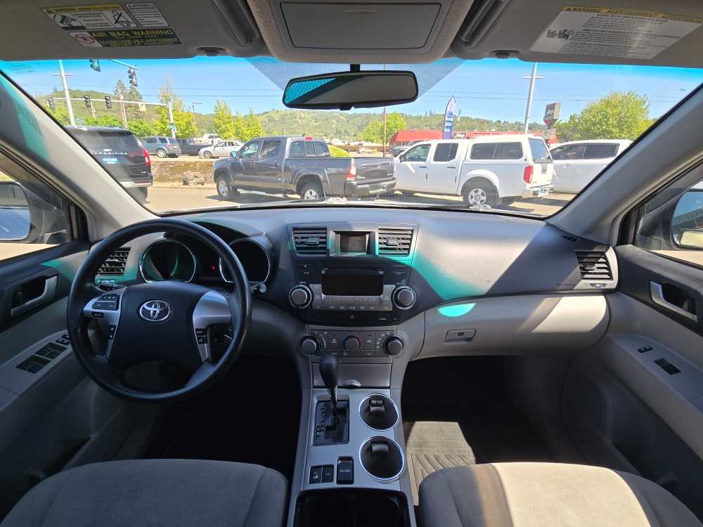 Thumbnail: 2012 Toyota Highlander - 15