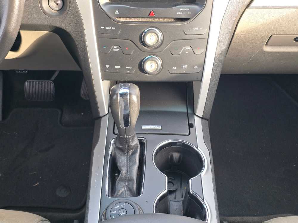 Thumbnail: 2015 Ford Explorer - 13