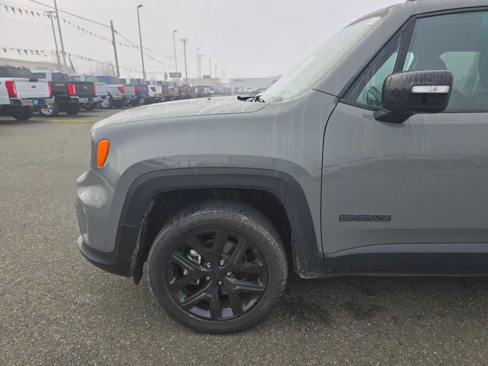 Thumbnail: 2022 Jeep Renegade - 18