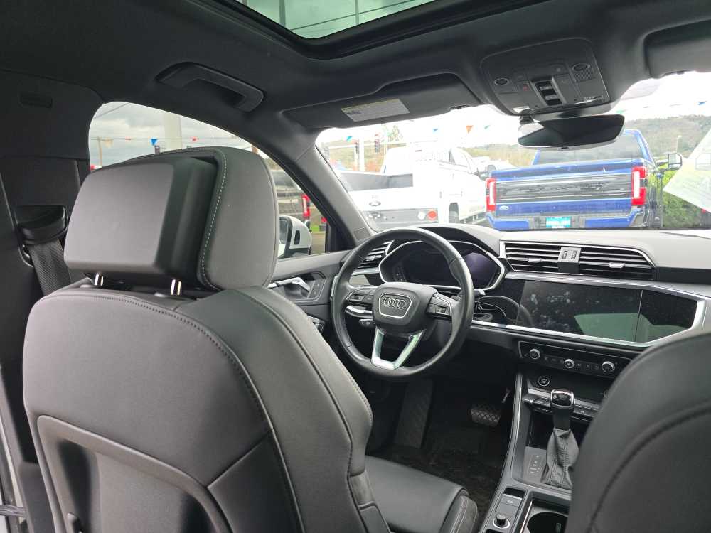 Thumbnail: 2022 Audi Q3 - 10