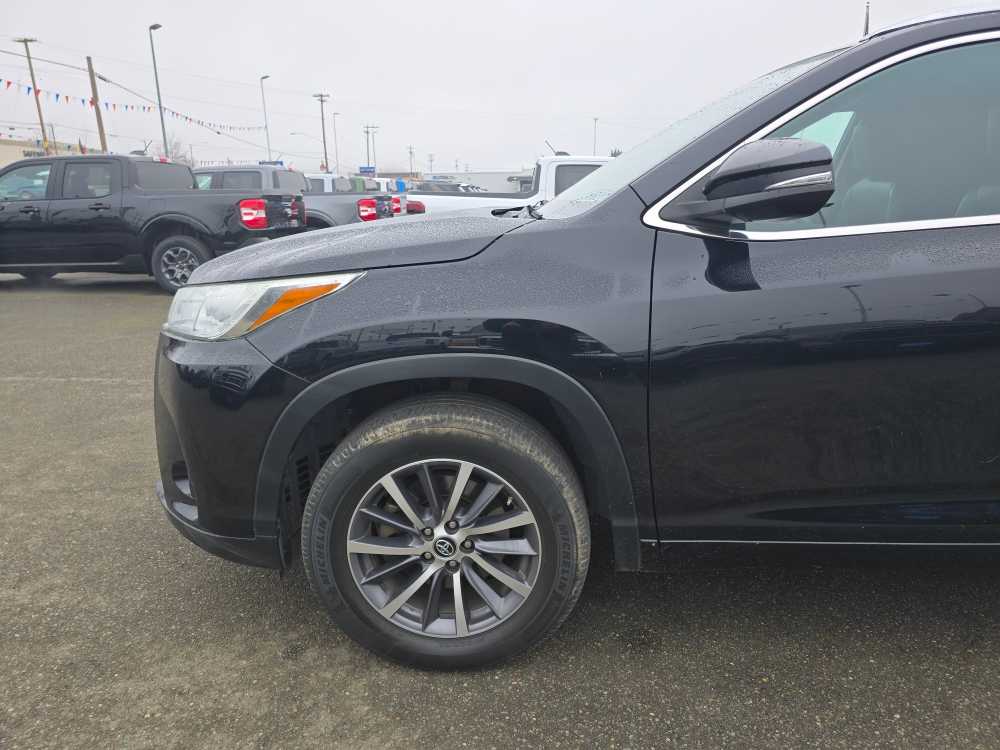 Thumbnail: 2018 Toyota Highlander - 19