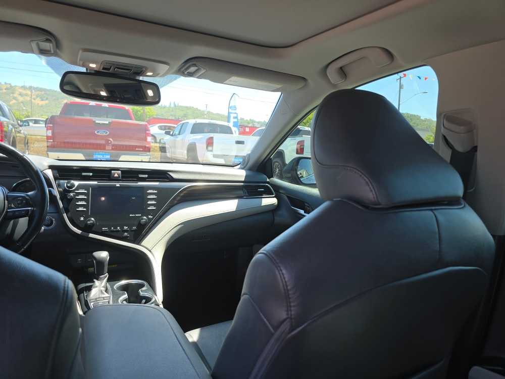 Thumbnail: 2019 Toyota Camry - 14