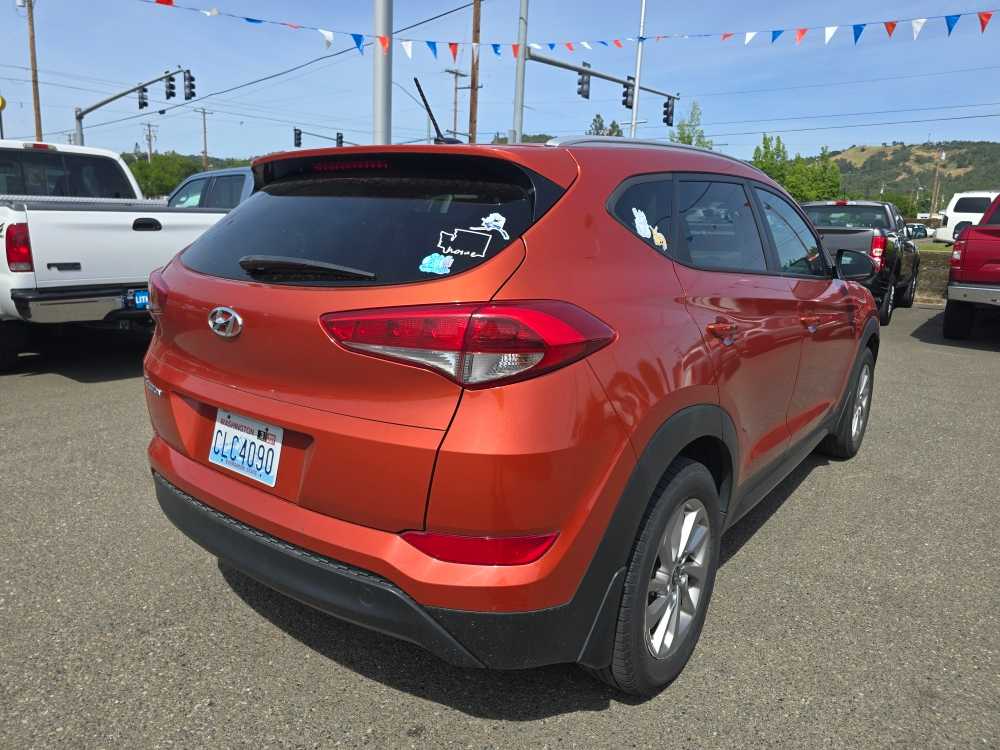 Thumbnail: 2016 Hyundai Tucson - 17