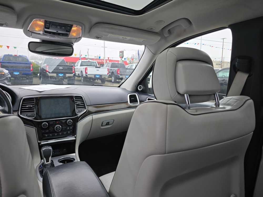 Thumbnail: 2019 Jeep Grand Cherokee - 14