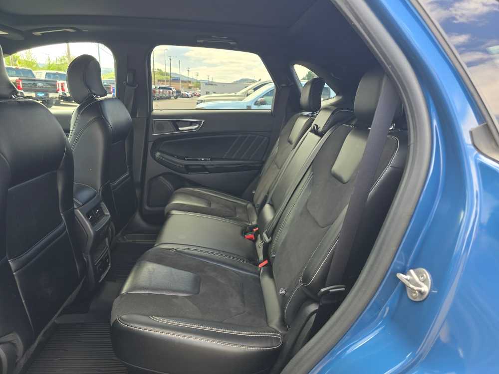 Thumbnail: 2019 Ford Edge - 16