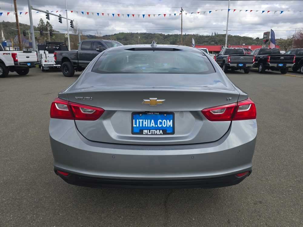 Thumbnail: 2024 Chevrolet Malibu - 4