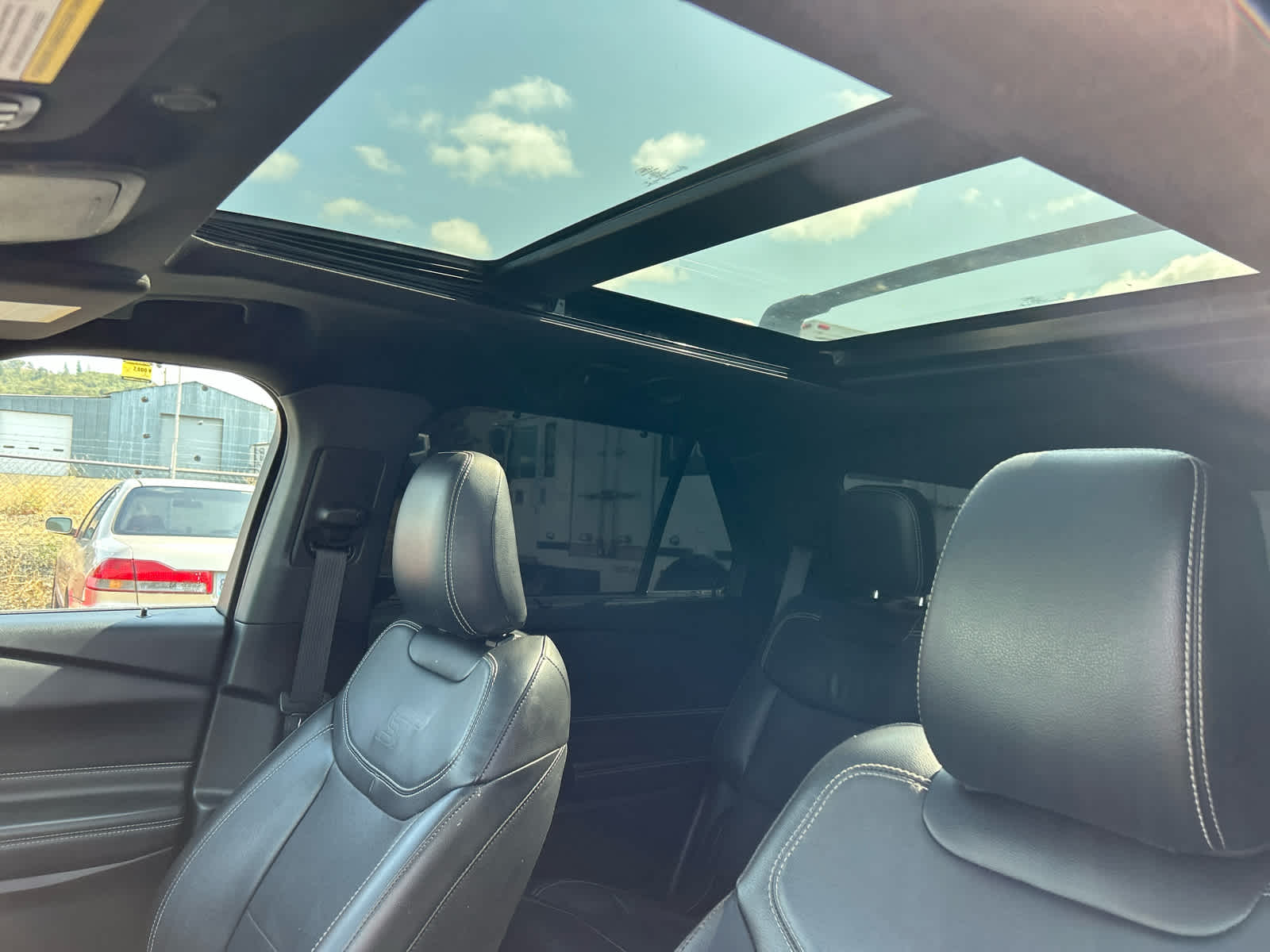 Thumbnail: 2022 Ford Explorer - 14