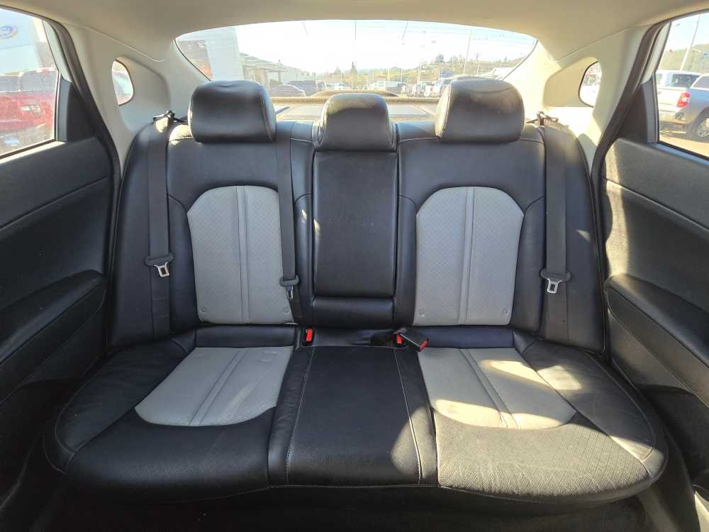 Thumbnail: 2020 Kia Optima - 17