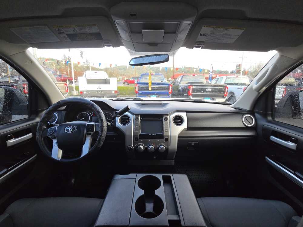 Thumbnail: 2016 Toyota Tundra - 15