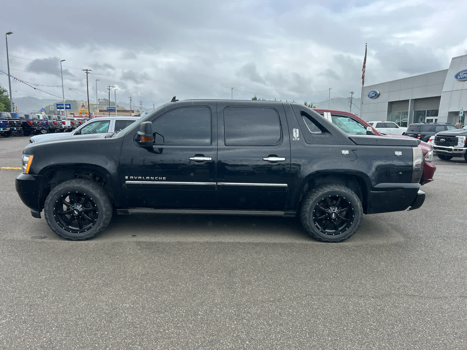 Thumbnail: 2009 Chevrolet Avalanche 1500 - 2