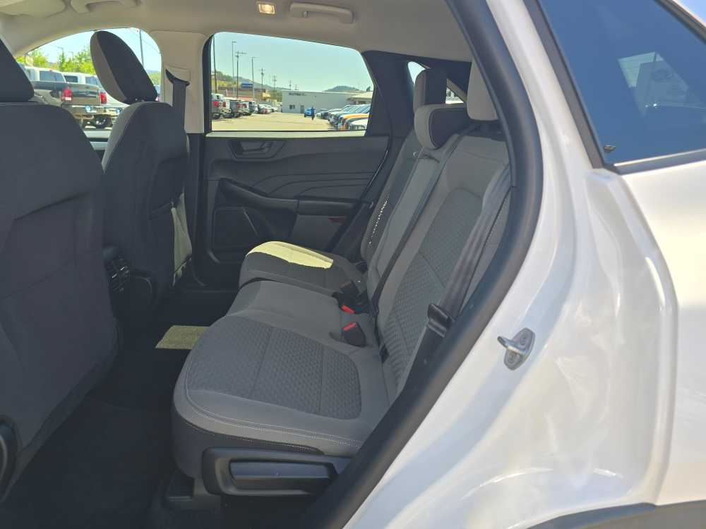 Thumbnail: 2022 Ford Escape - 16
