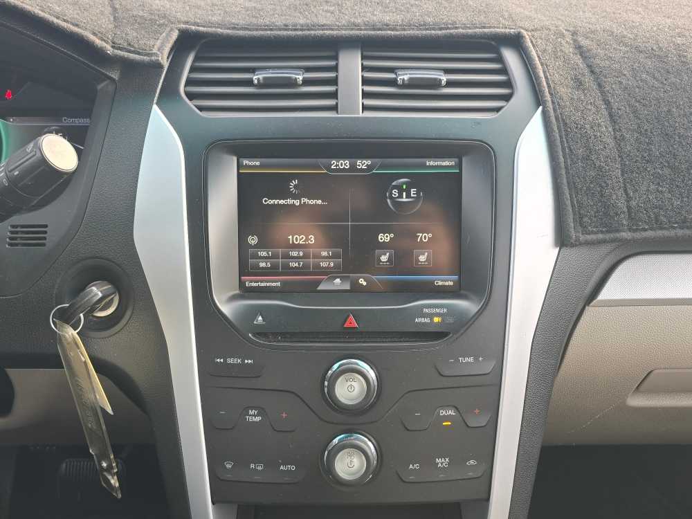 Thumbnail: 2015 Ford Explorer - 12