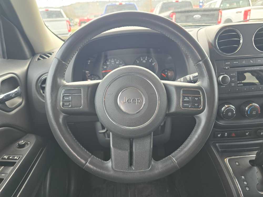 Thumbnail: 2013 Jeep Patriot - 12