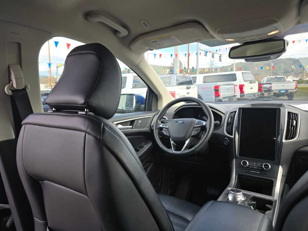 Thumbnail: 2024 Ford Edge - 10