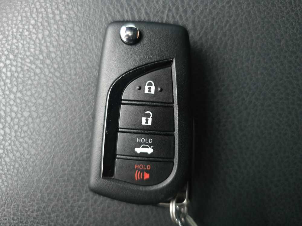 Thumbnail: 2022 Toyota Camry - 21