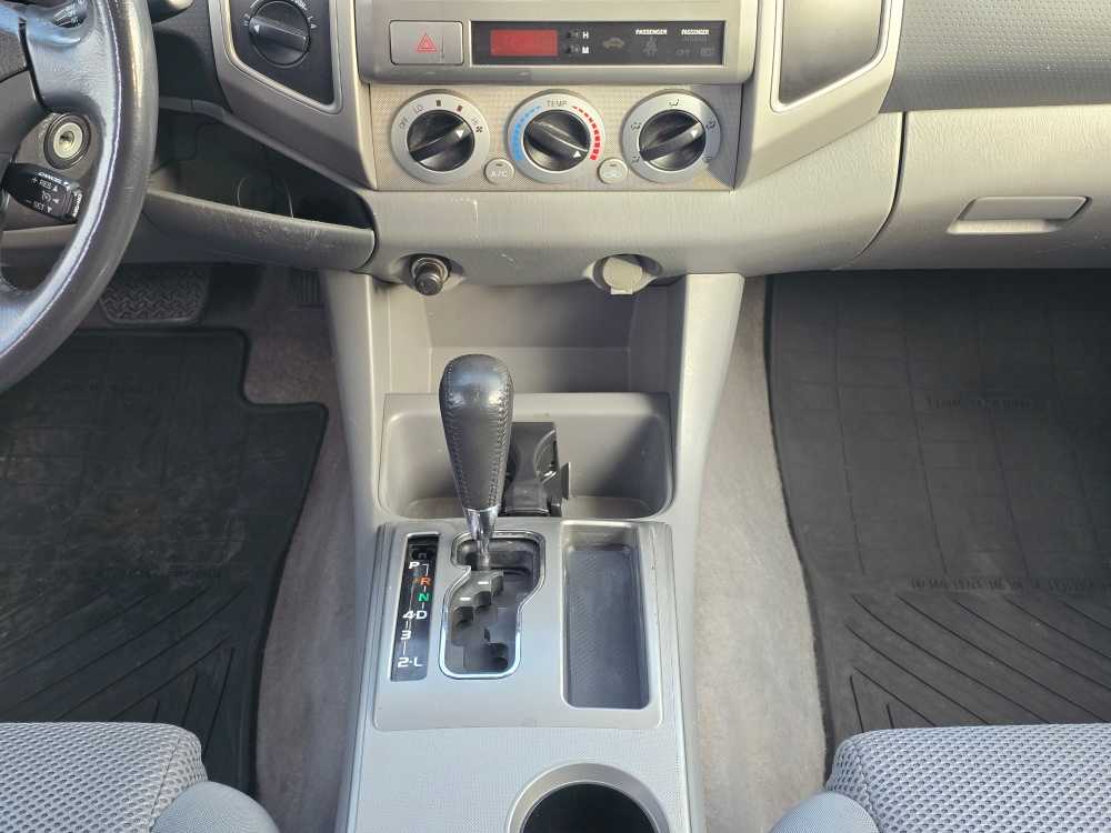 Thumbnail: 2005 Toyota Tacoma - 13