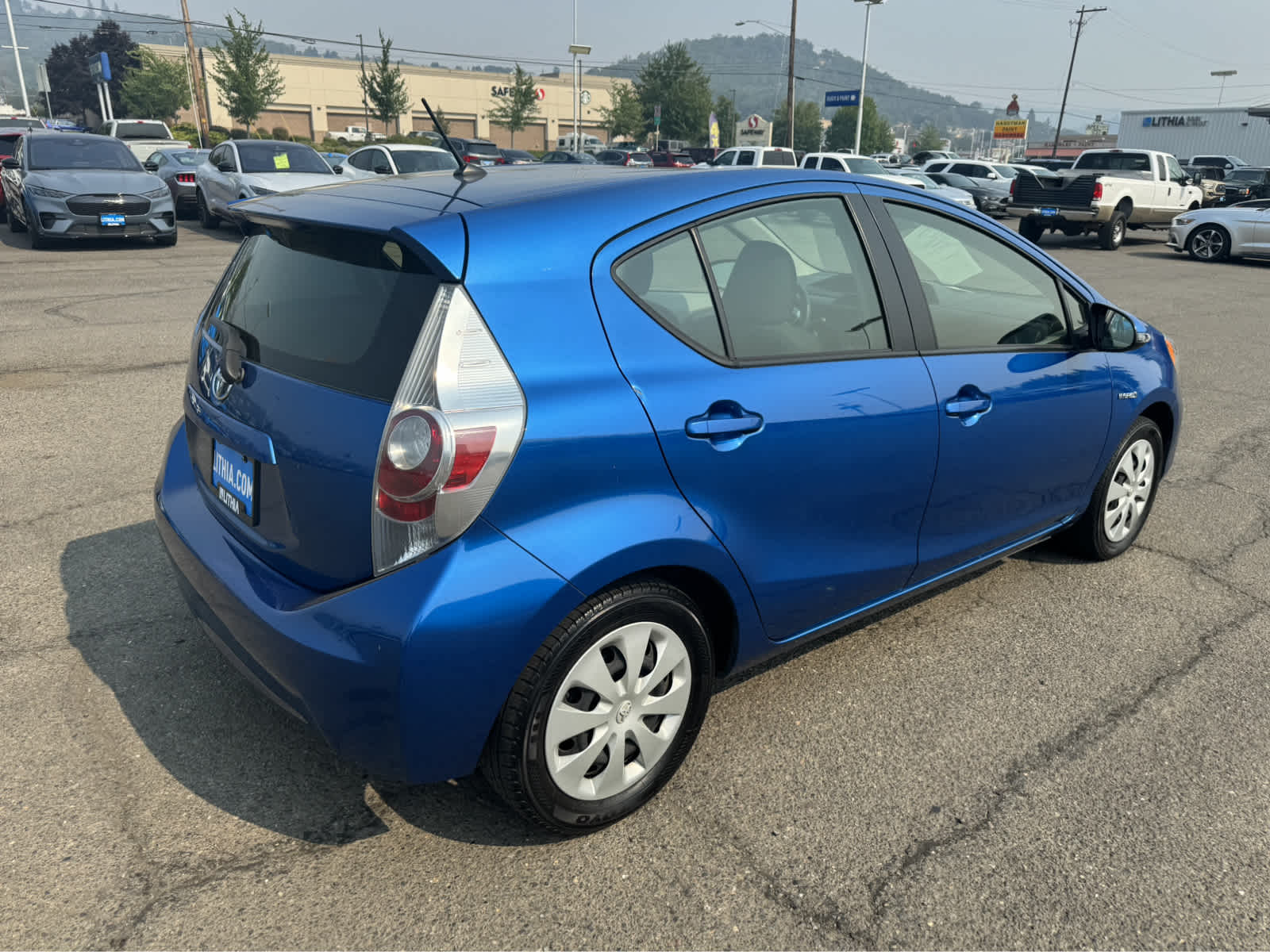 2014 Toyota Prius c Two 5