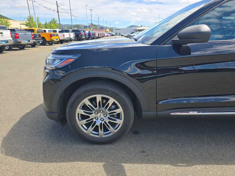 Thumbnail: 2025 Ford Explorer - 20