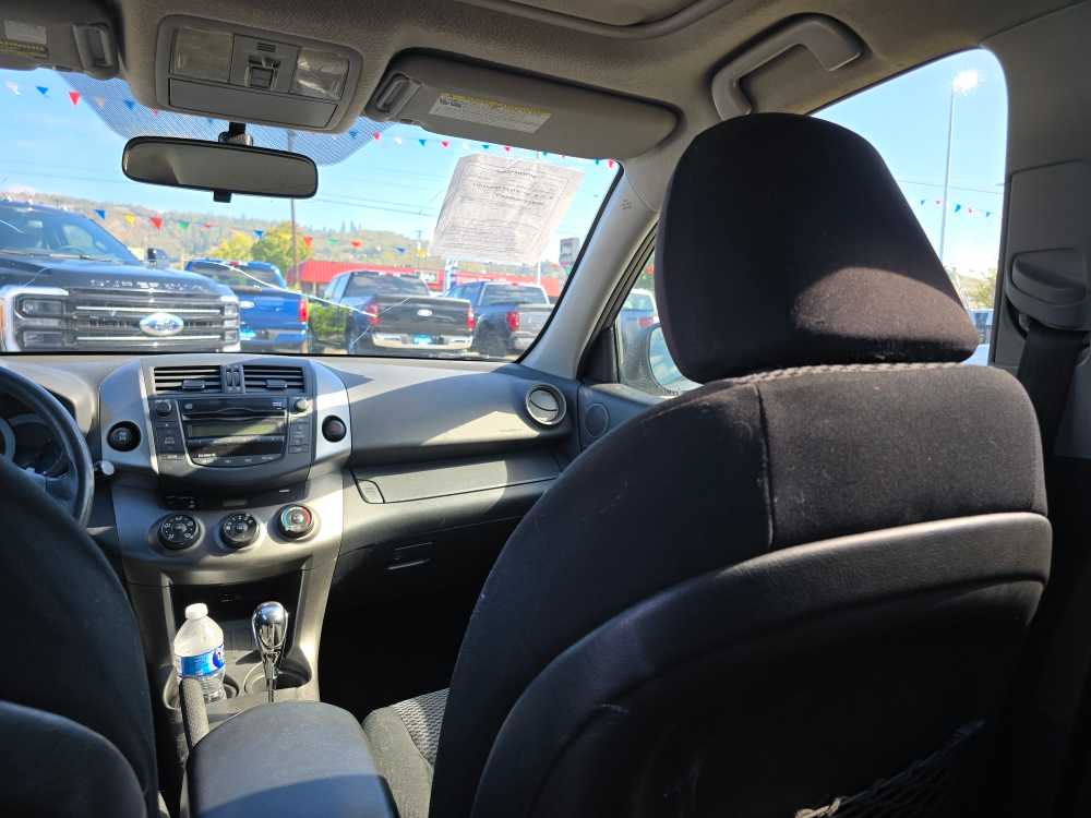 Thumbnail: 2011 Toyota RAV4 - 15