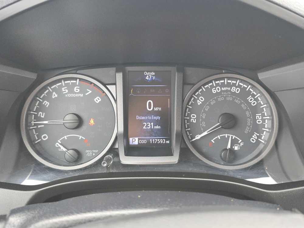 Thumbnail: 2017 Toyota Tacoma - 21