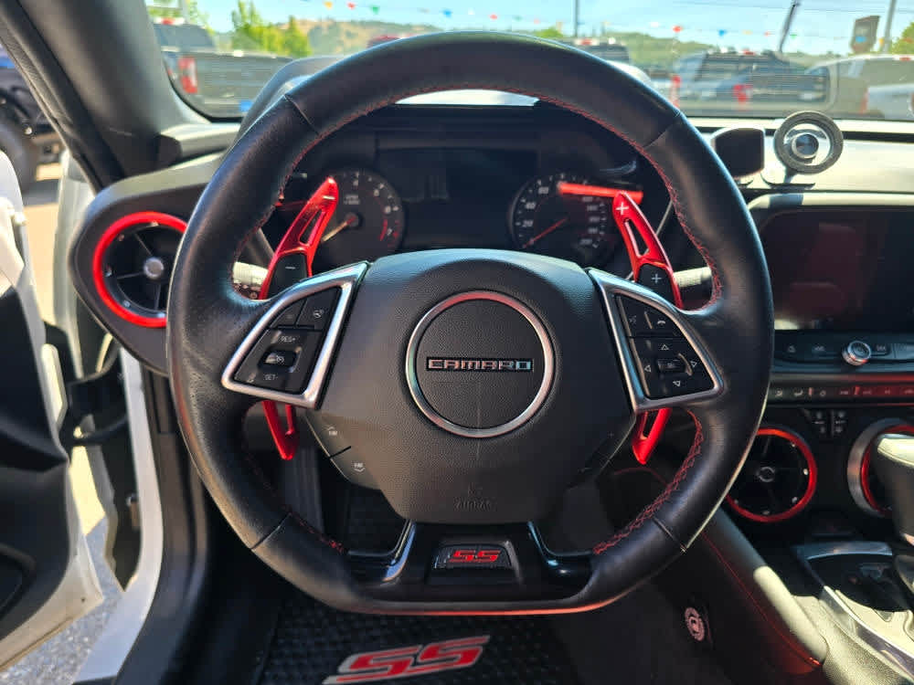 Thumbnail: 2016 Chevrolet Camaro - 16
