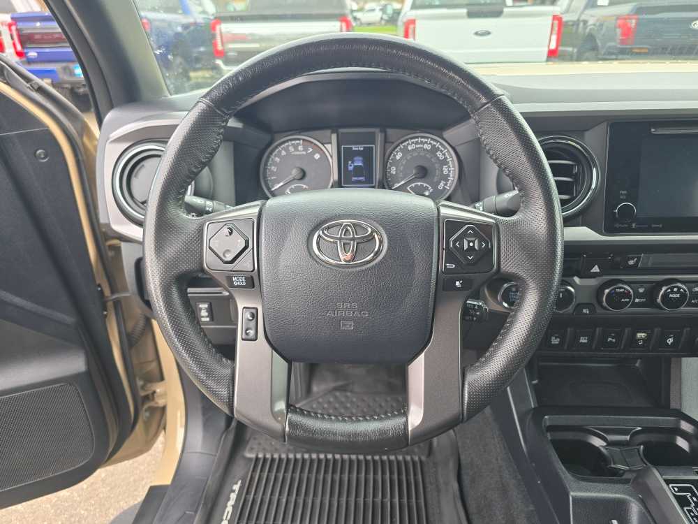 Thumbnail: 2017 Toyota Tacoma - 11