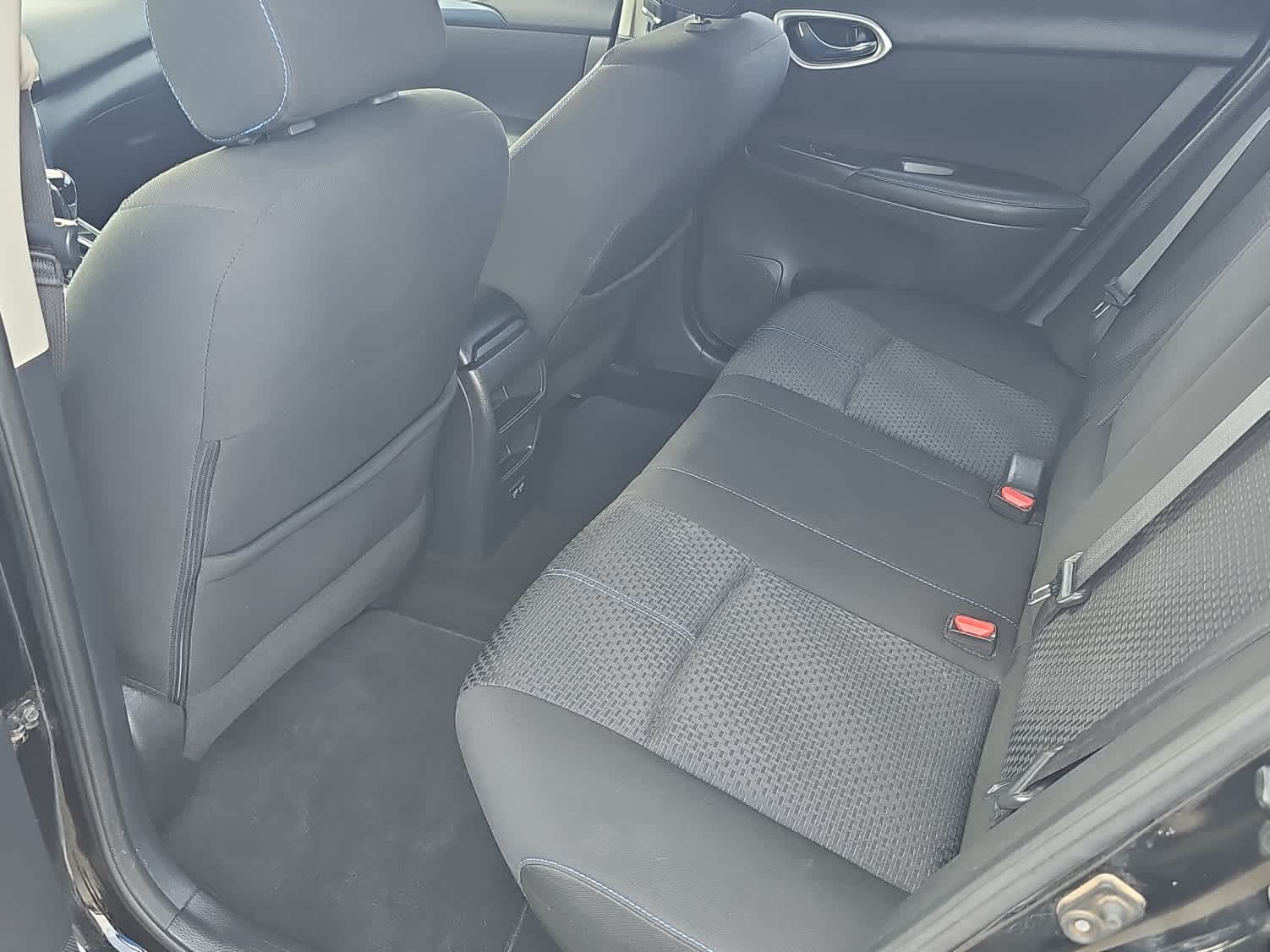 Thumbnail: 2018 Nissan Sentra - 18