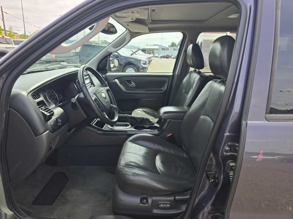 Thumbnail: 2005 Mazda Tribute - 10