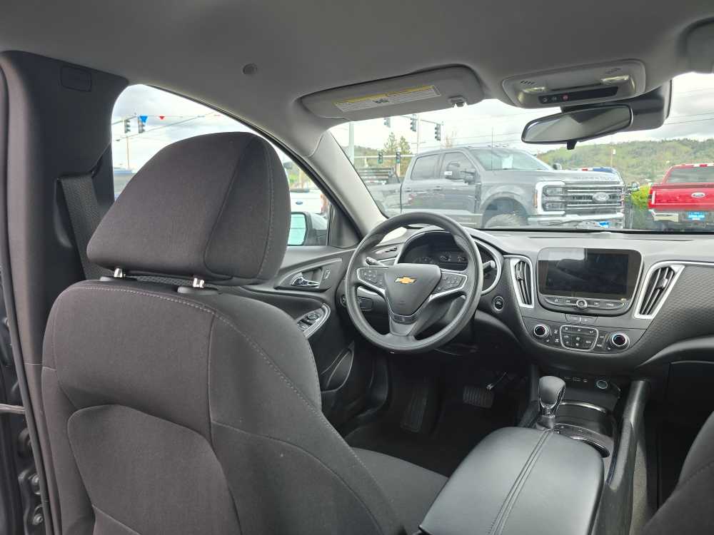 Thumbnail: 2024 Chevrolet Malibu - 10