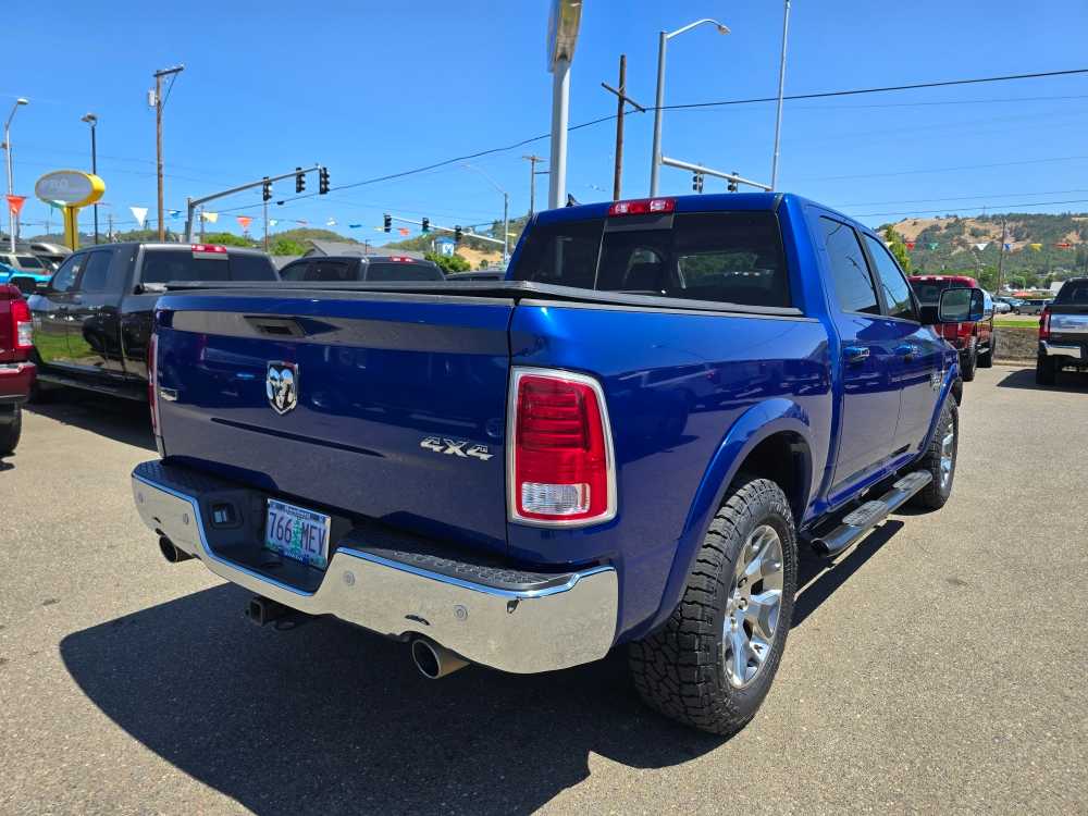Thumbnail: 2019 RAM 1500 Classic - 3
